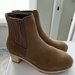 LOFT suede / leather clog boots